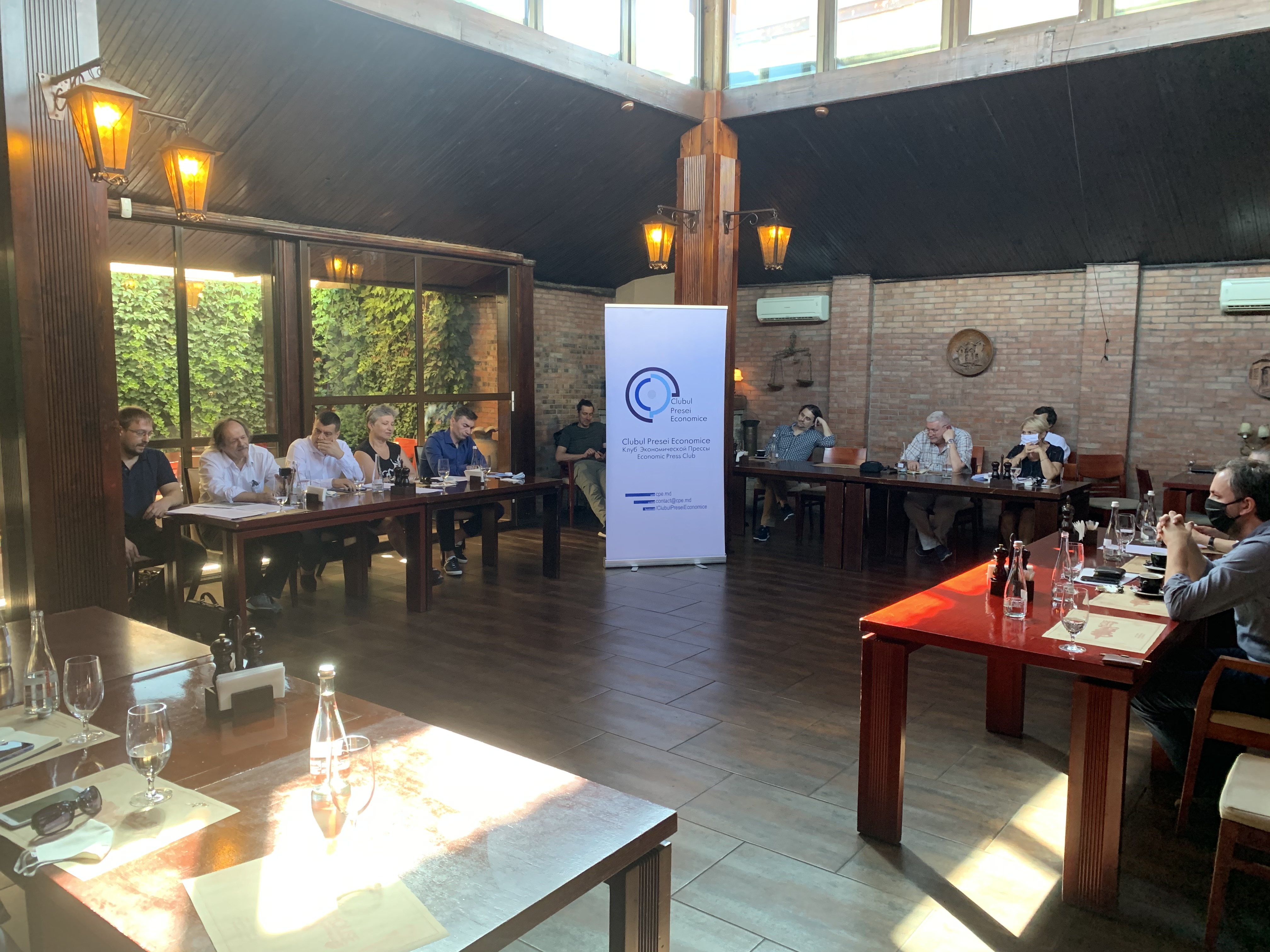 Noul regulament privind publicitatea stradală din Chișinău va distruge 95% din spațiile de publicitate și va lipsi bugetul municipal de 27 mln lei pe an