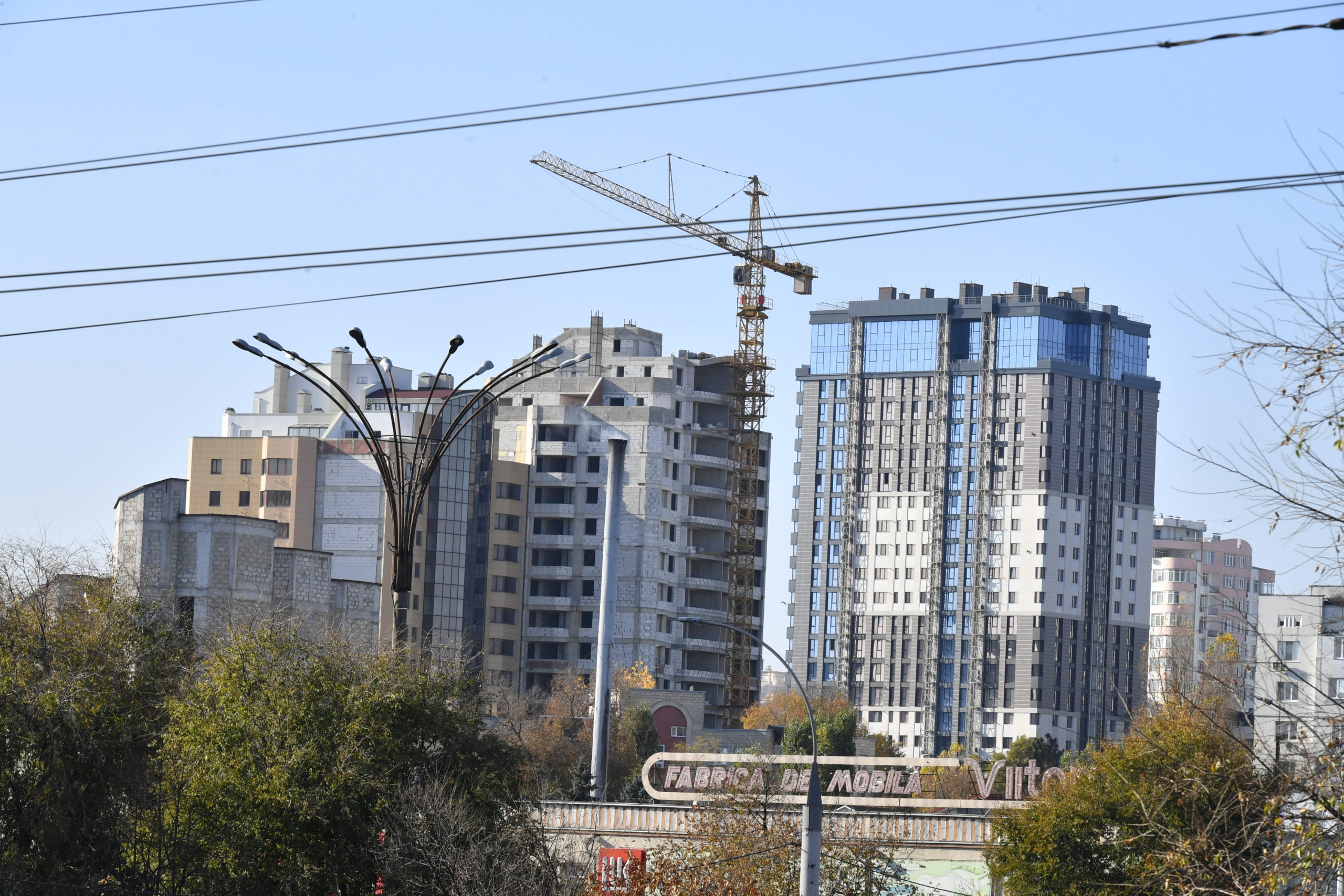 Ipotecile și creditele vor crește în preț în Moldova? Cine va fi afectat de creșterea ratei de bază de către Banca Națională